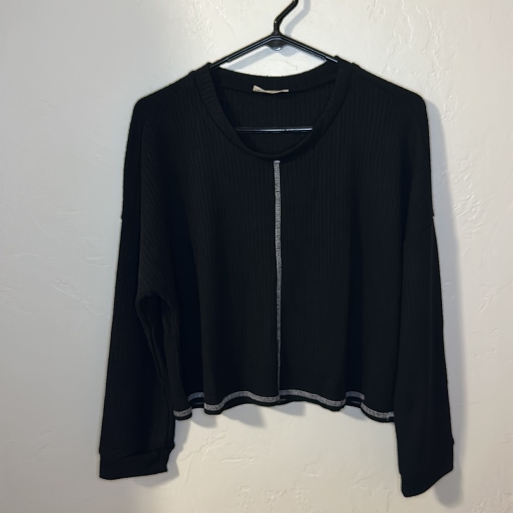 NIP Blumin black long sleeve ribbed top with white stitching M